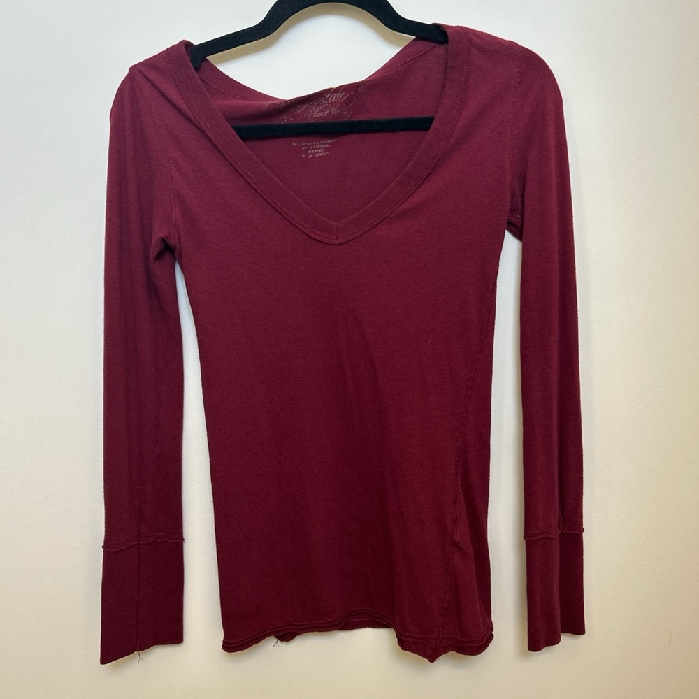 vintage Aeropostale Women's V-Neck Long Sleeve Top - Burgundy